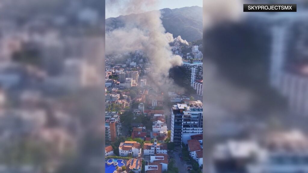 Drone mostra incêndios no México após morte de "El Mencho".