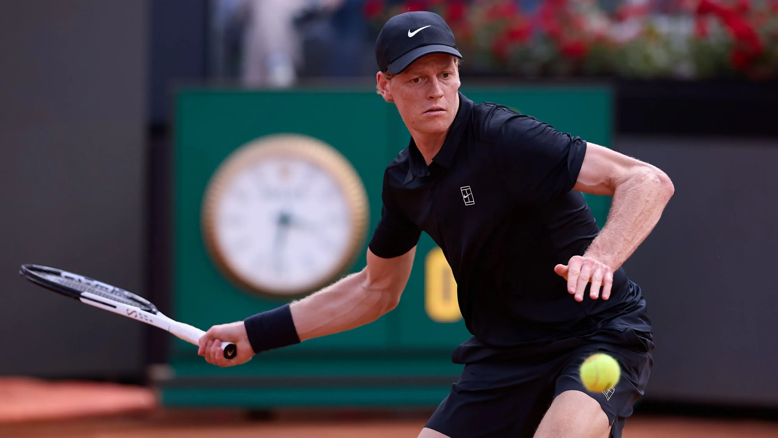 Sinner vence Pellegrino no Masters de Roma e iguala Djokovic