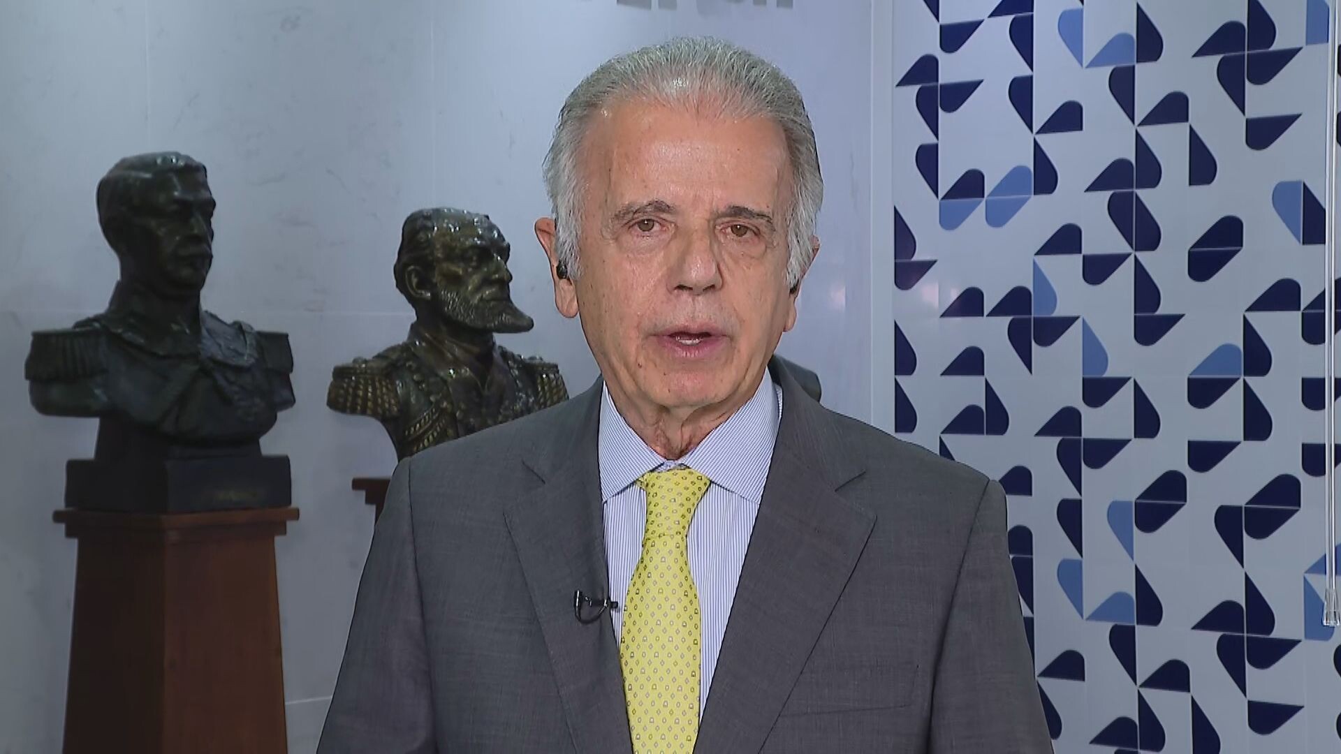 Múcio viaja a Caracas para fortalecer laços com Venezuela