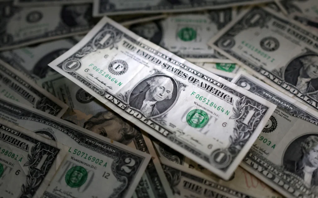 Dólar abre em queda: aguarde o relatório de emprego dos EUA