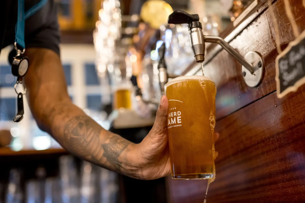 Menos álcool, mais movimento: a nova vida social da Geração Z