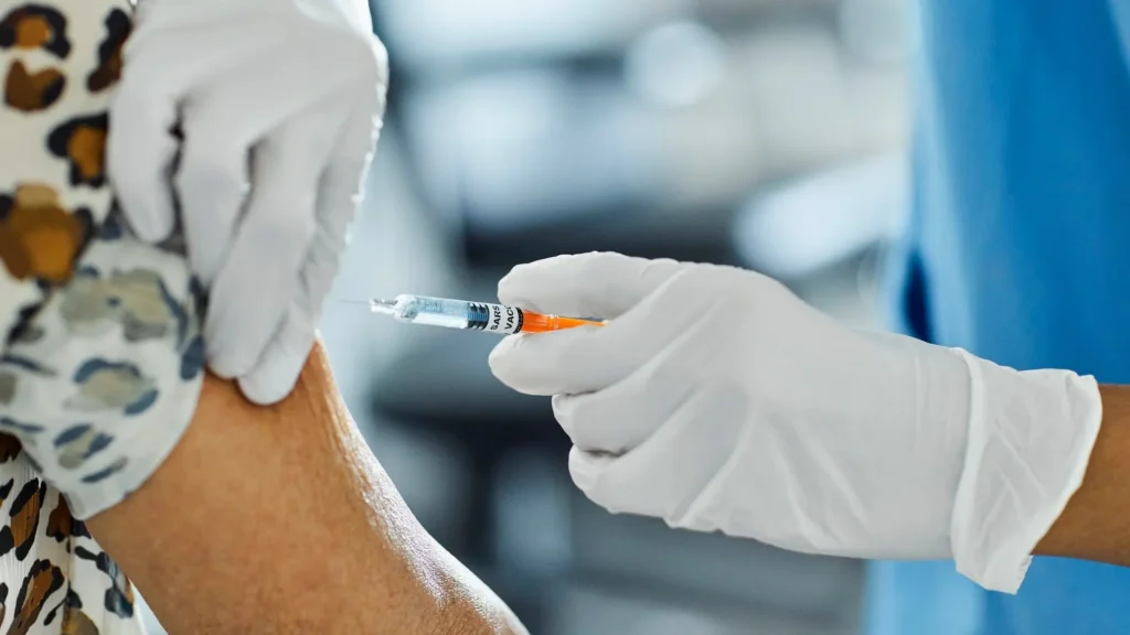 Casos de síndrome respiratória crescem em crianças e adolescentes